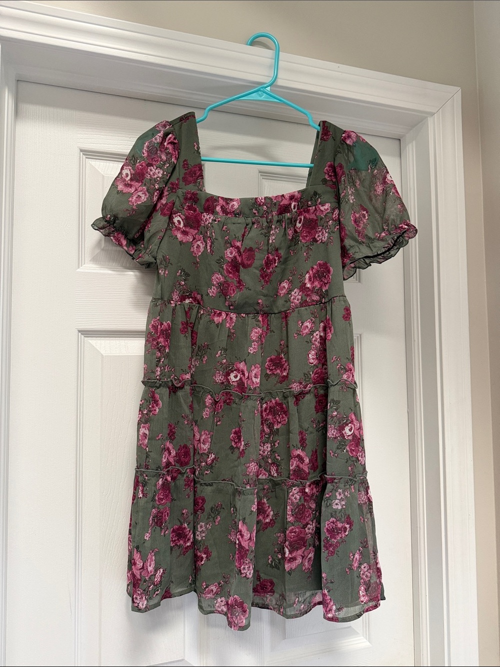 Francesca’s Trixxi Green Floral Tiered Square Neck Mini Dress